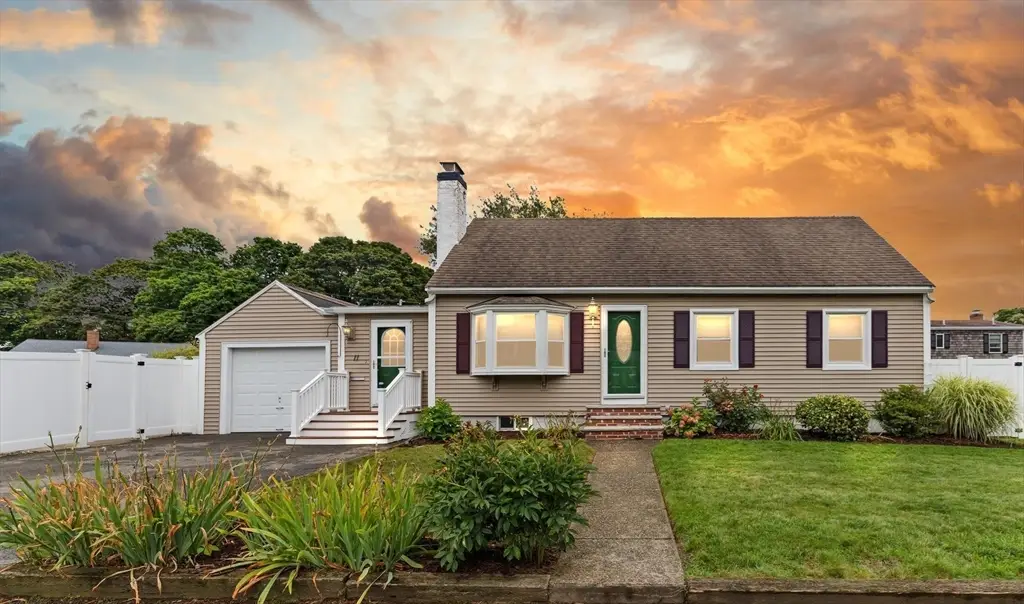 11 Old Farm Rd, Beverly, MA 01915 - #1