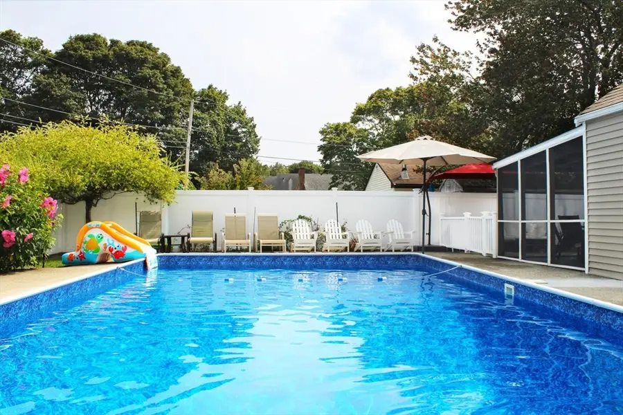 11 Old Farm Rd, Beverly, MA 01915 - #3