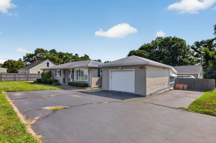 165 Swansom Rd, Swansea, MA 02777 - #3