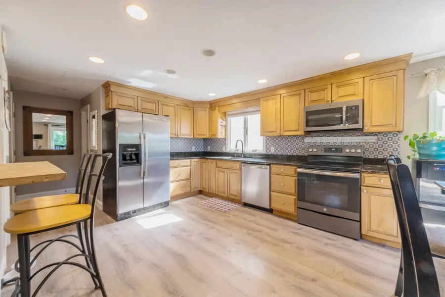 19 Hillside Dr, Plymouth, MA 02360 - #3