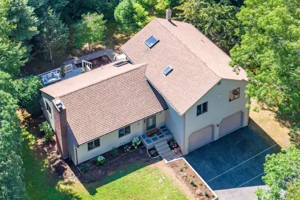 21 Club House Drive, Bourne, MA 02559