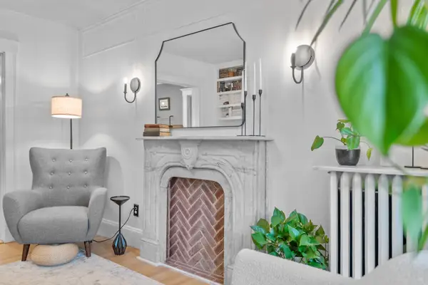 427-429 S Huntington Ave #1, Boston, MA 02130