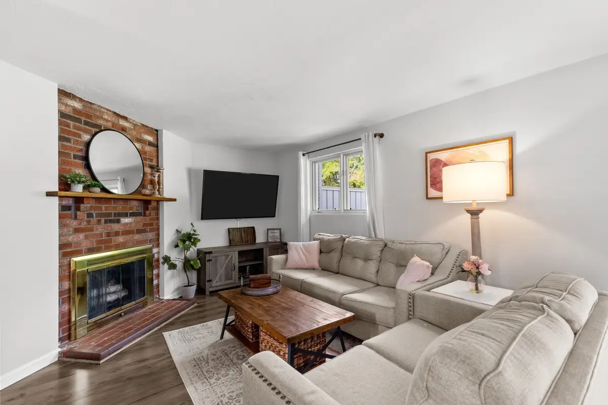 52 Liberty St #F3, Plymouth, MA 02360 - #1