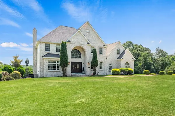 385 Scott Rd, Cumberland, RI 02864