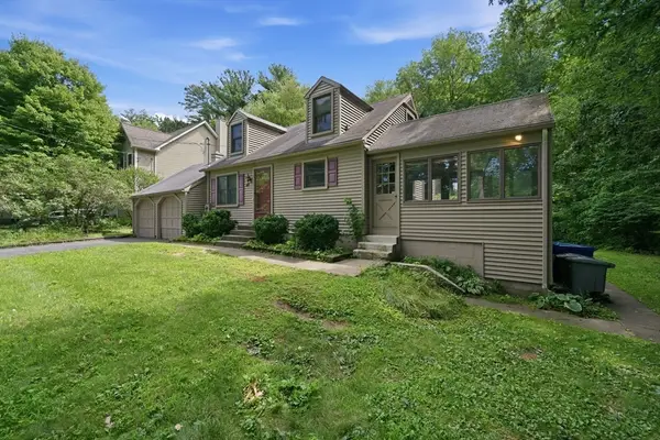 44 Cottage Rd, Enfield, CT 06082