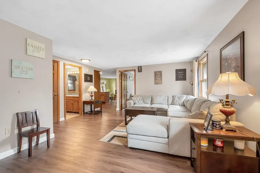 29 Cedar Hill Ter, Swampscott, MA 01907 - #3