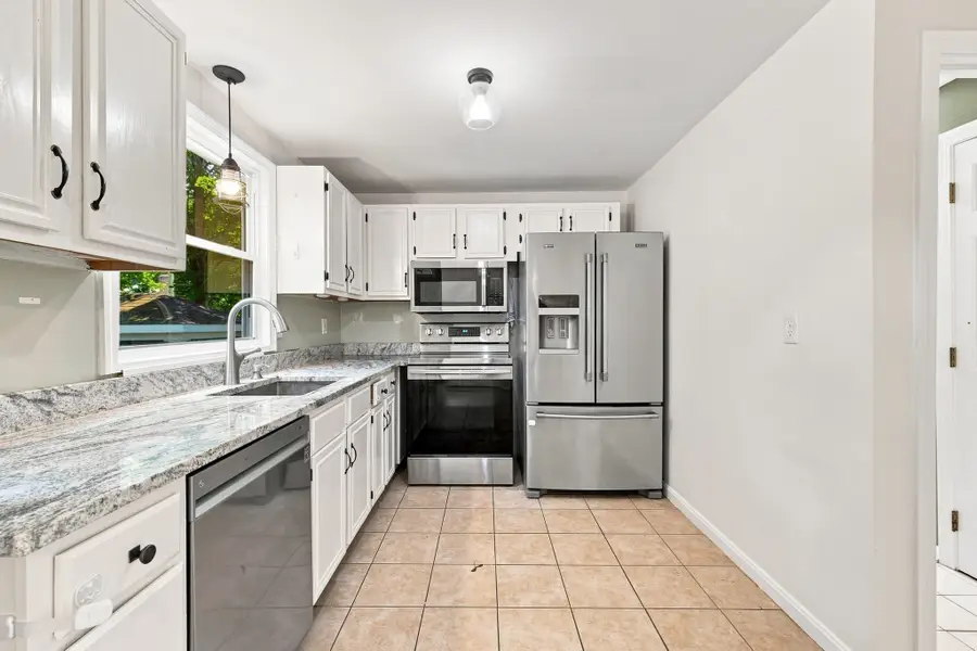 20 Chestnut St #B, East Bridgewater, MA 02333 - #3