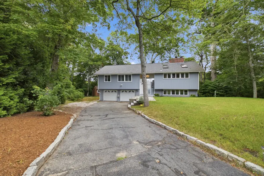79 Pond Cir, Mashpee, MA 02649 - #2