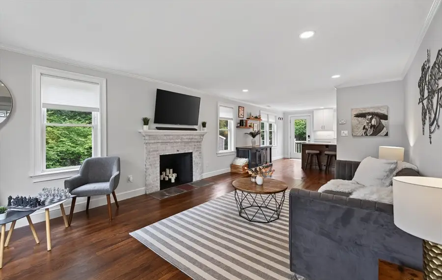 15 Pheasant Ln, Woburn, MA 01801 - #2