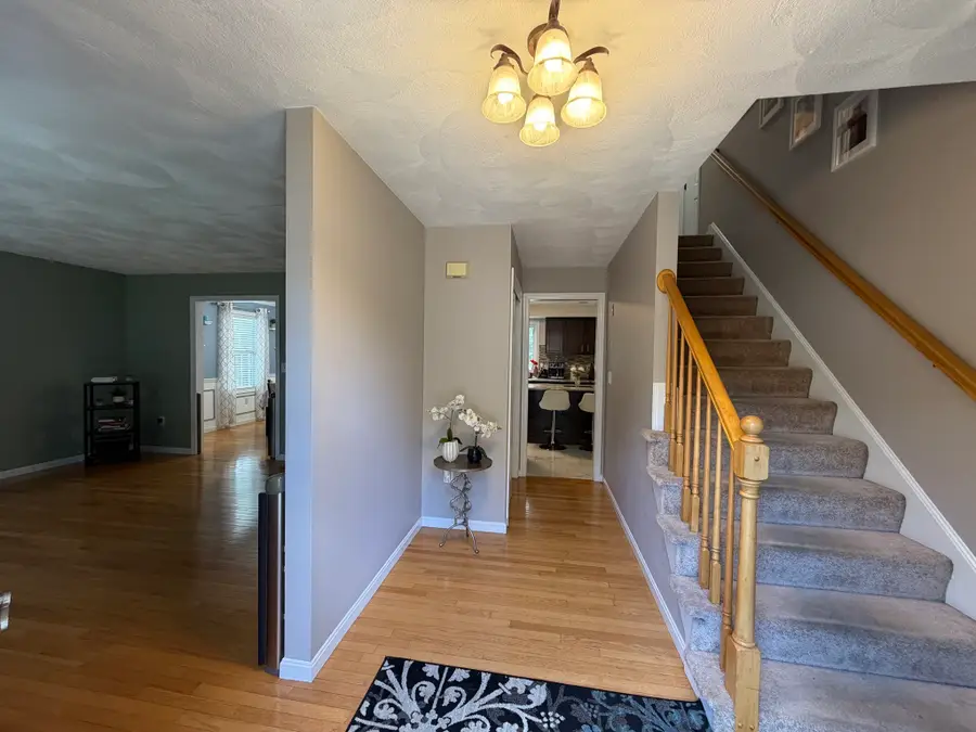 25 Winston Cir, Haverhill, MA 01830 - #3