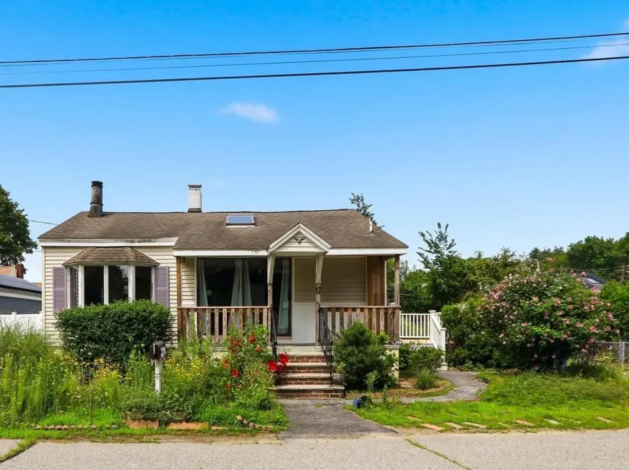 17 Saint James St, Dracut, MA 01826 - #3