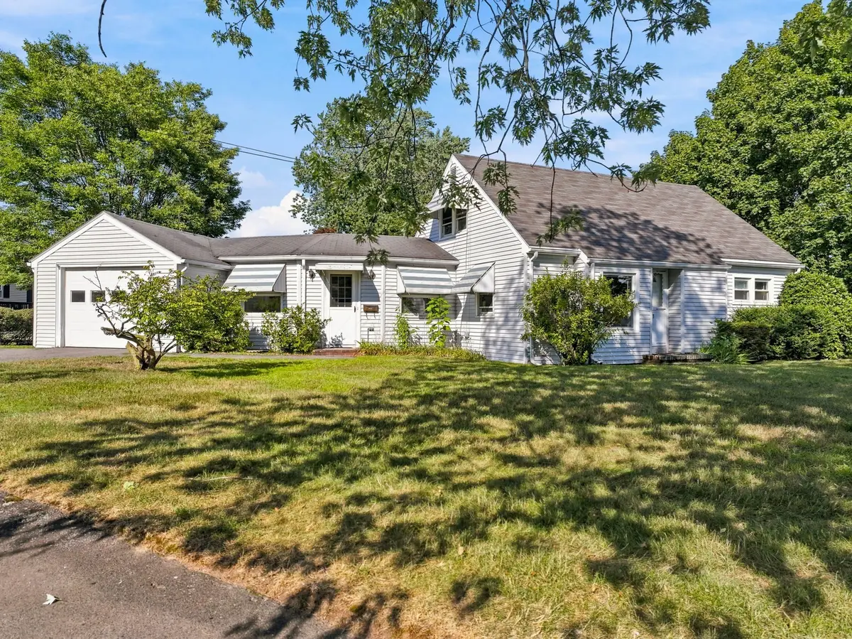 21 Flint St, Danvers, MA 01923 - #1