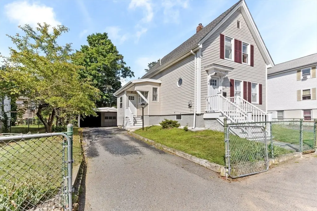 32 Cottage St, Taunton, MA 02780 - #1