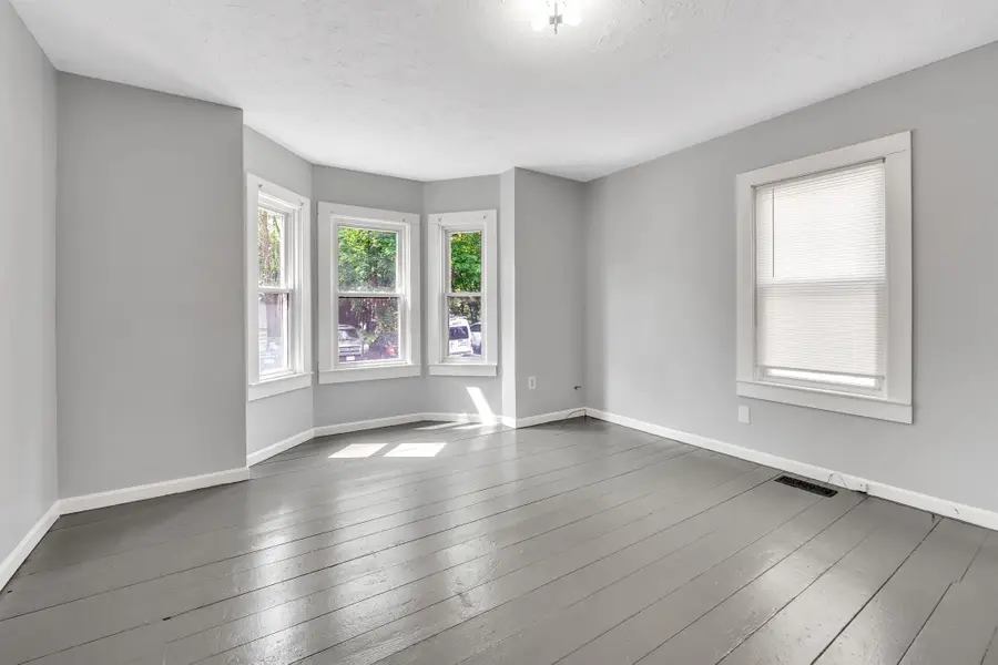 28 Institute St, Fitchburg, MA 01420 - #3