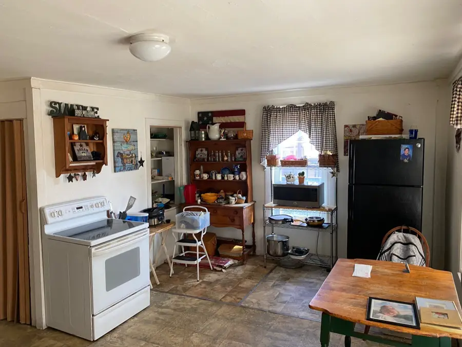 8-10 Highland St, Waltham, MA 02453 - #2