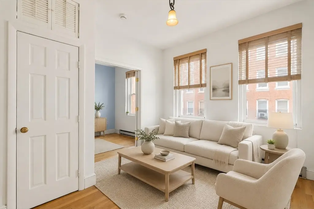 162 Endicott St #2, Boston, MA 02113 - #1