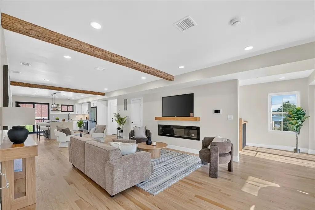 64 Nelson St #4, Boston, MA 02124 - #1