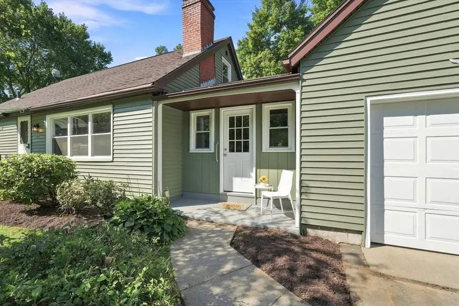 331 Valley View Dr, Westfield, MA 01085 - #2