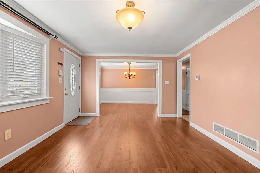 6 Haskell Pl, Peabody, MA 01960 - #3