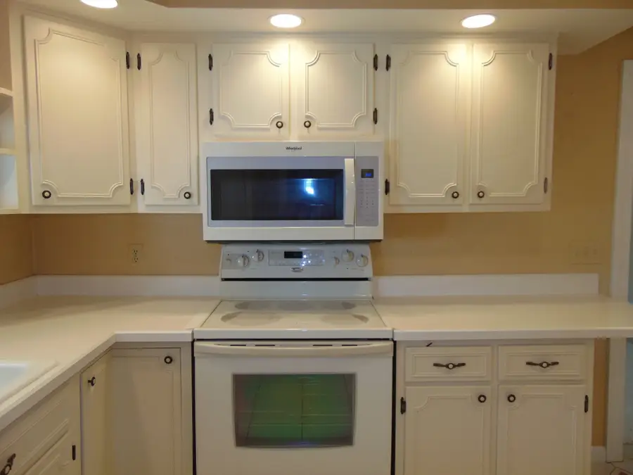 225 Reingold Ave, Fitchburg, MA 01420 - #3