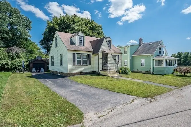 4 Grammont Rd, Worcester, MA 01607 - #3