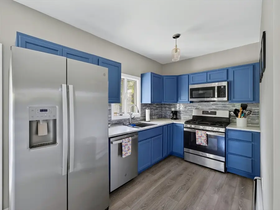 413 Kennedy St, Fall River, MA 02721 - #3