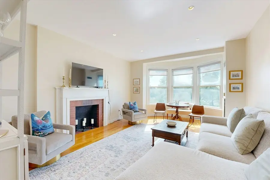 4 Charlesgate E #406, Boston, MA 02215 - #2