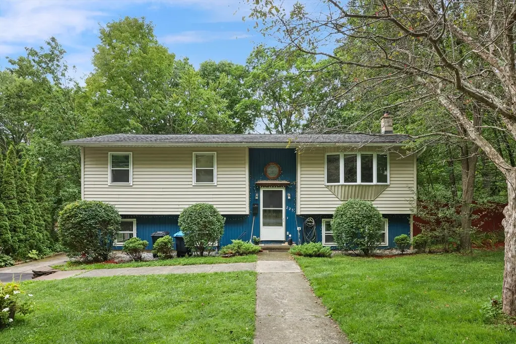225 Brown St, Pittsfield, MA 01201 - #1