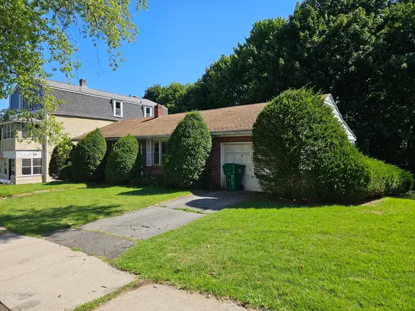 37 Academy St, Chicopee, MA 01013