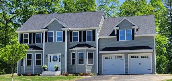 10 Wisteria Ln, Maynard, MA 01754