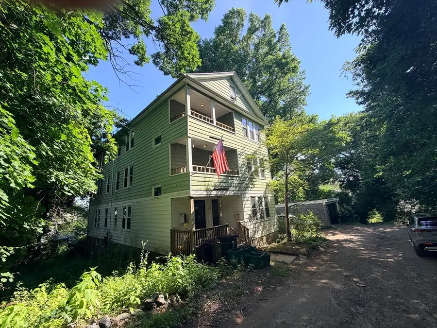 28 Gediminas St, Worcester, MA 01607 - #3