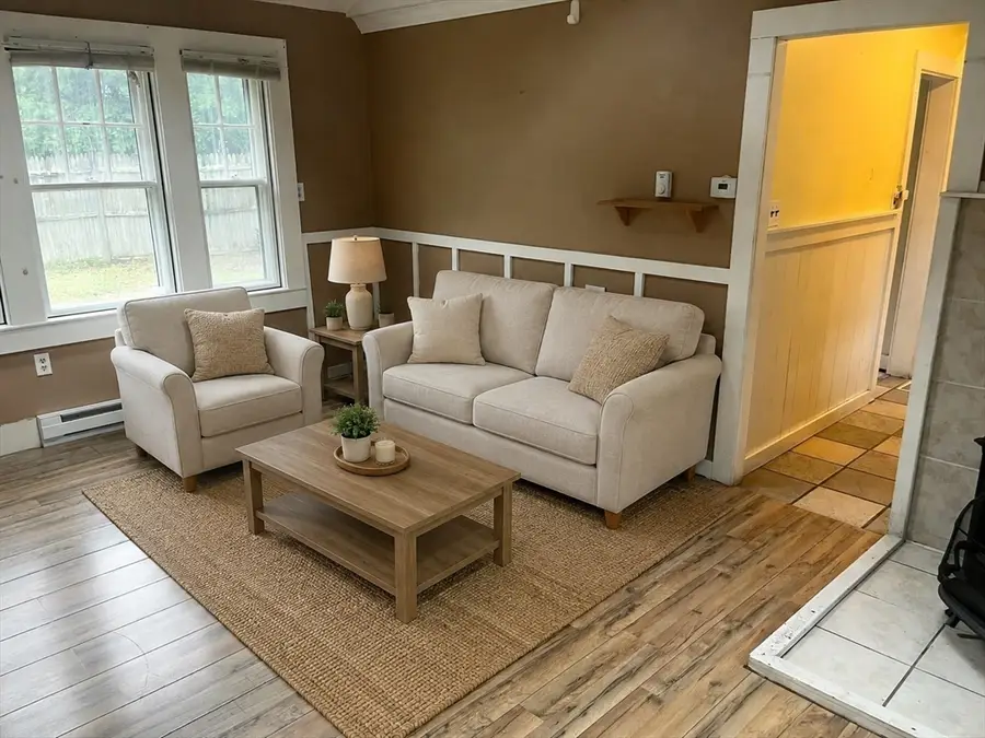 16 West St, Hanson, MA 02341 - #2