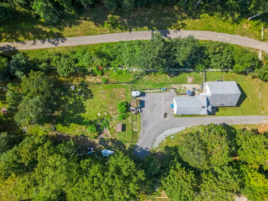 8 S Main St, Carver, MA 02330 - #3