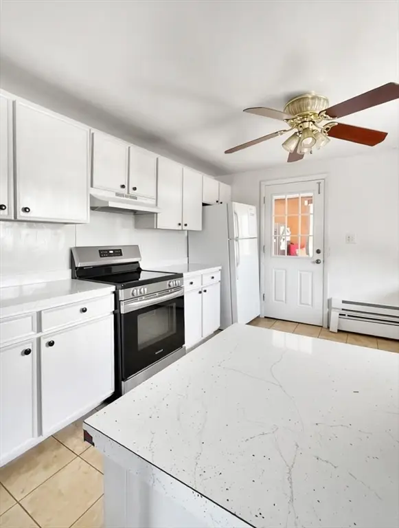 24 Woodland St, Lawrence, MA 01841 - #3
