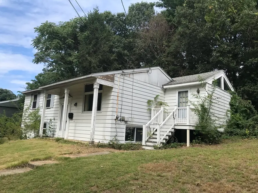 170 Bradley St, Lowell, MA 01850 - #3