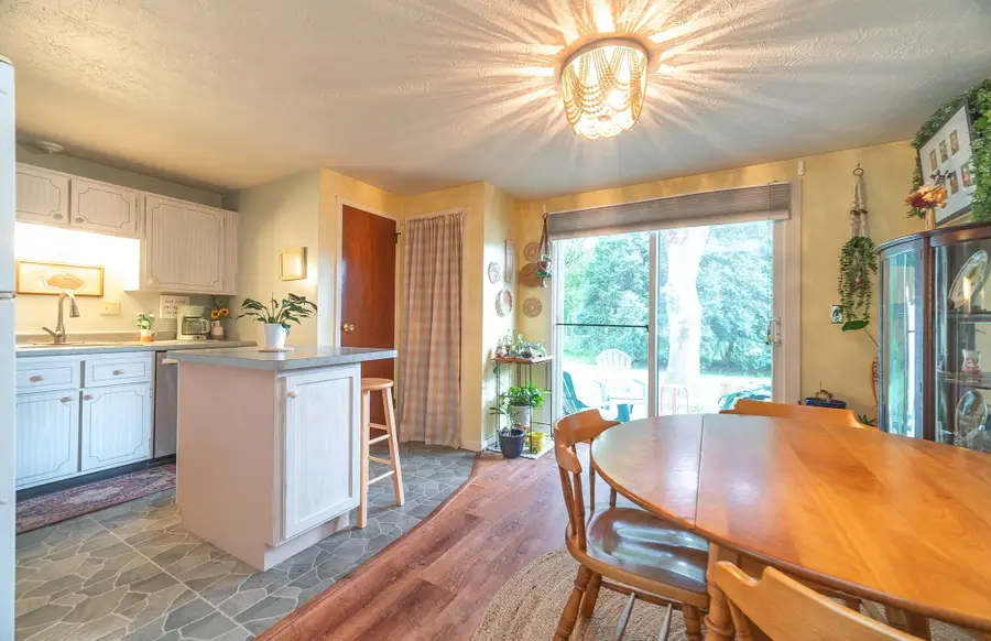 8 Keegan #E, Greenfield, MA 01301 - #3