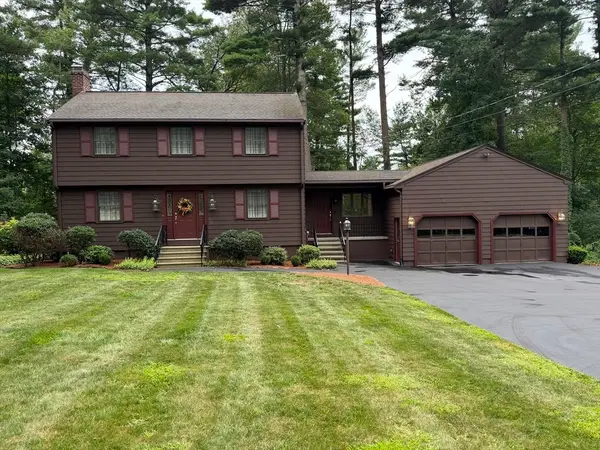 22 Ranlett Ln, Billerica, MA 01821