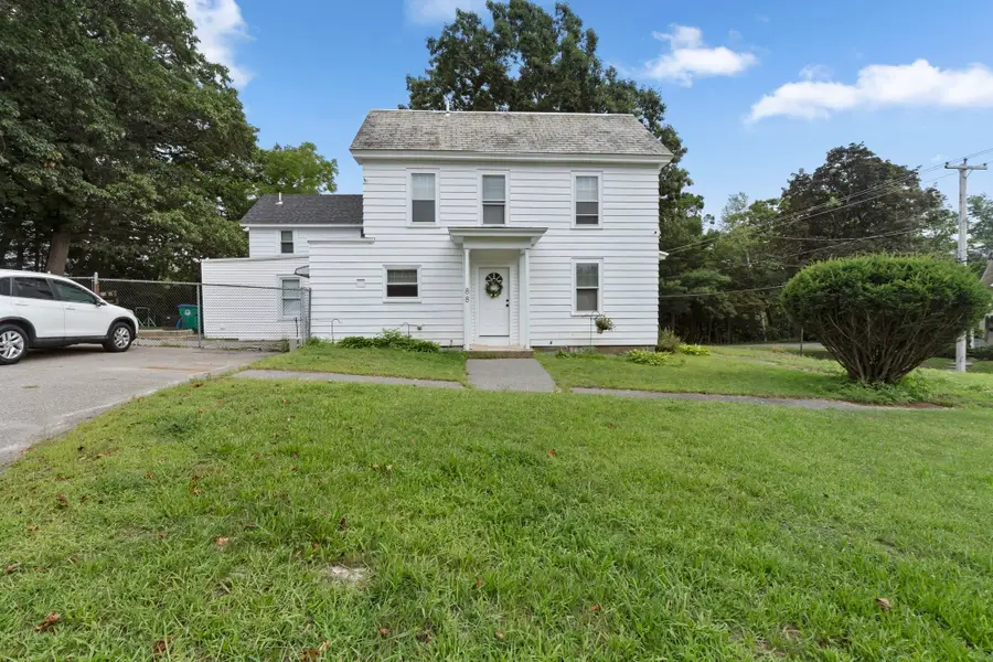 88 Ashburnham St, Fitchburg, MA 01420 - #3