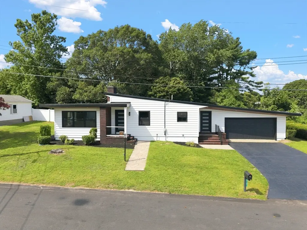 21 Hilltop Rd, Dartmouth, MA 02747 - #1