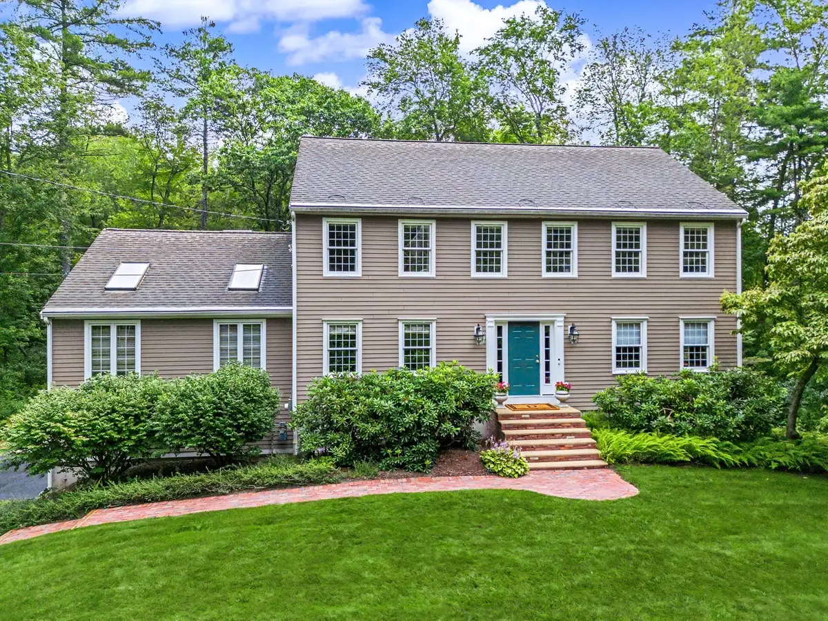8 Erika Dr, Hopkinton, MA 01748 - #1