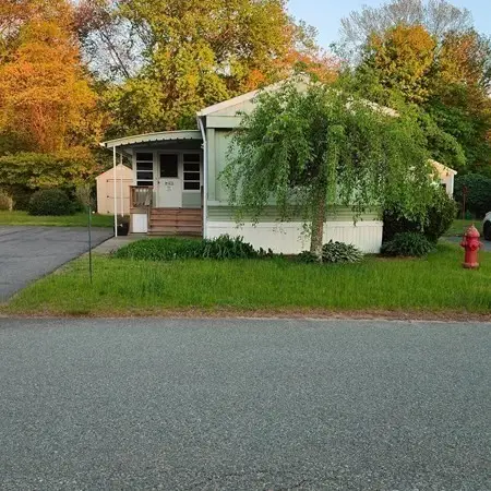 22 Thayer Dr, Taunton, MA 02780