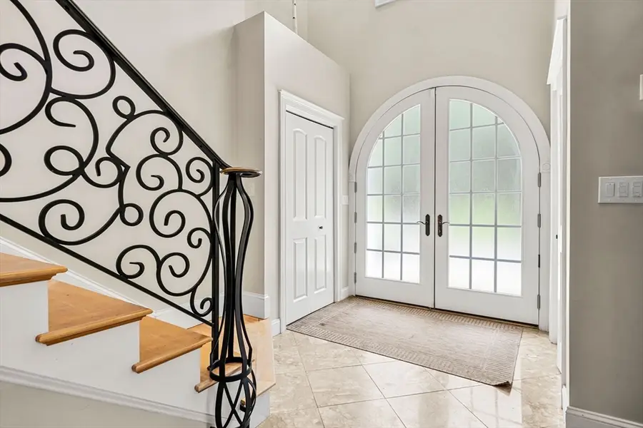9 Grandview Rd, North Reading, MA 01864 - #3