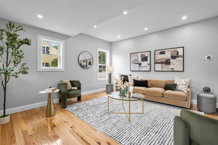 545 Washington St, Braintree, MA 02184 - #3