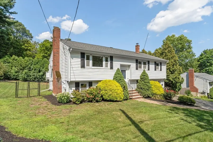 7 Locust Street, Reading, MA 01867 - #3