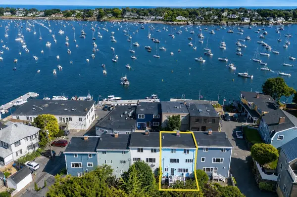 2 Mariners Ln, Marblehead, MA 01945
