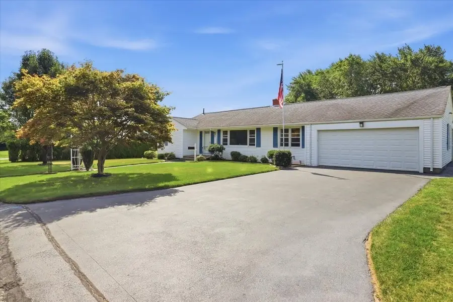 18 Picard Court, Swansea, MA 02777 - #3