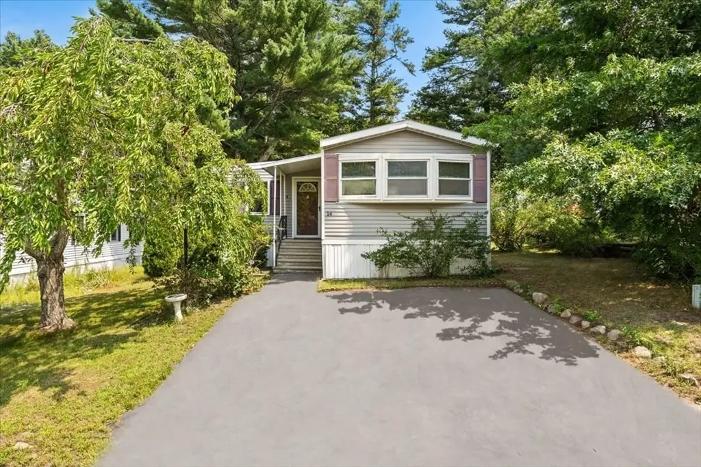 14 Judith Cir, West Wareham, MA 02576 - #1
