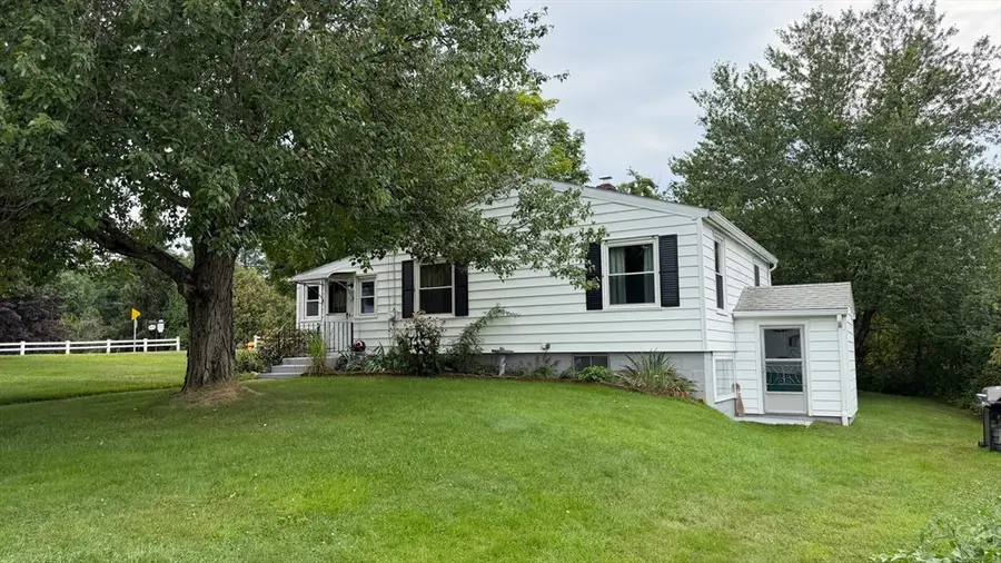 142 W Main St, Spencer, MA 01562 - #3