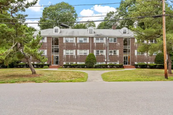 40 Edgelawn Ave #3, North Andover, MA 01845