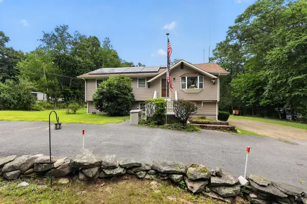 350 Se Main St, Douglas, MA 01516